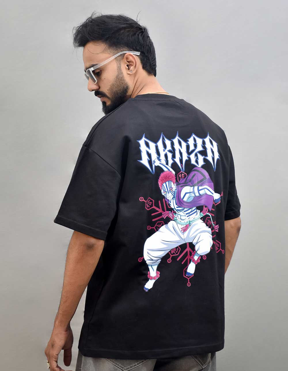 Akaza Black Oversized T-shirt