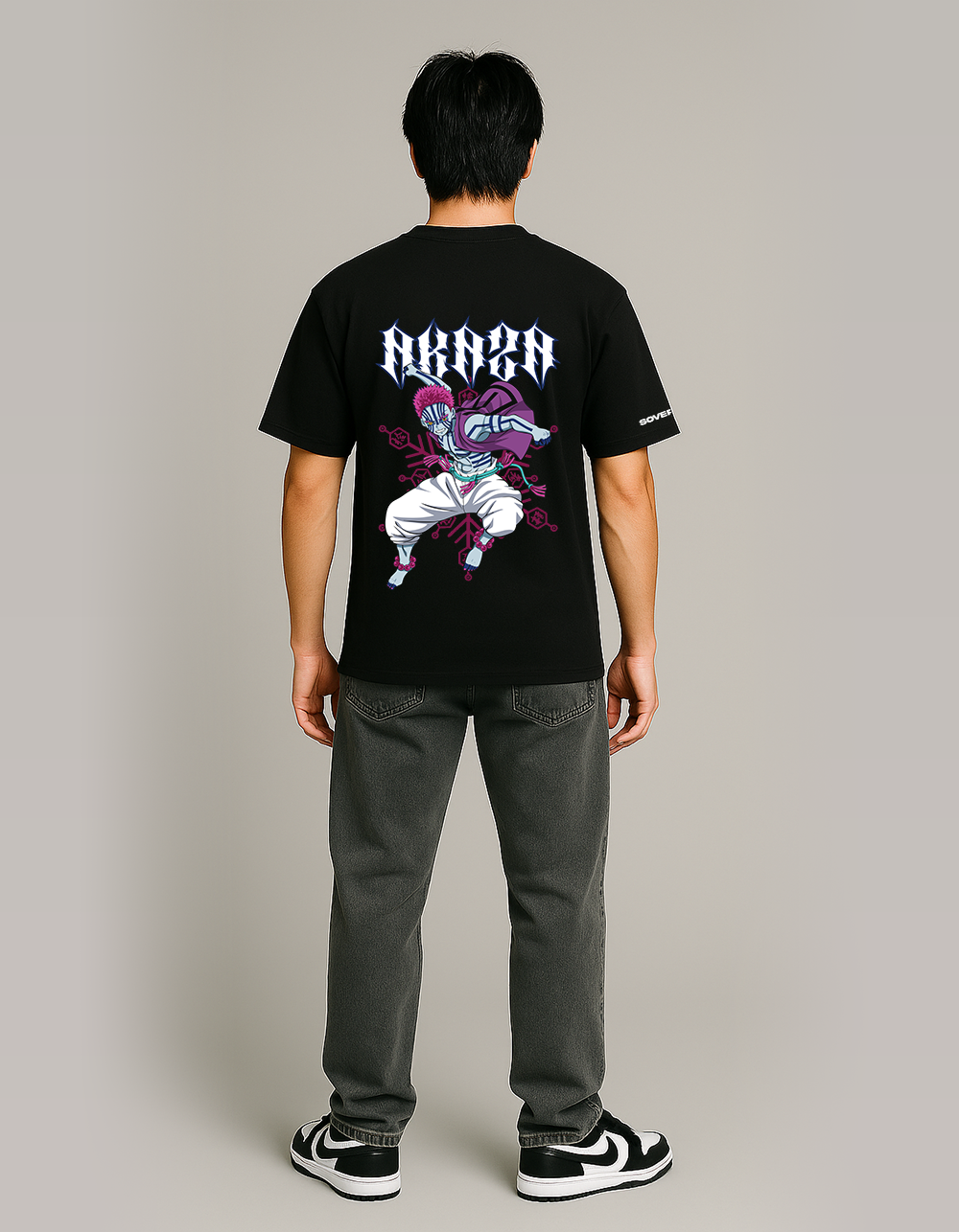 Akaza Black Oversized T-shirt